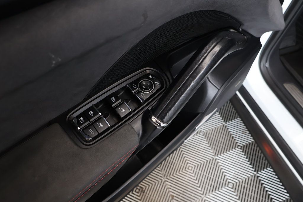 Used 2017 Porsche Cayenne GTS AWD/4WD image 16