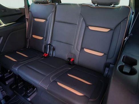 Used 2023 GMC Yukon AT4 w/ AT4 Premium Package image 28