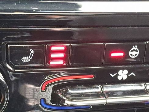 Used 2023 Jeep Grand Cherokee Altitude image 24