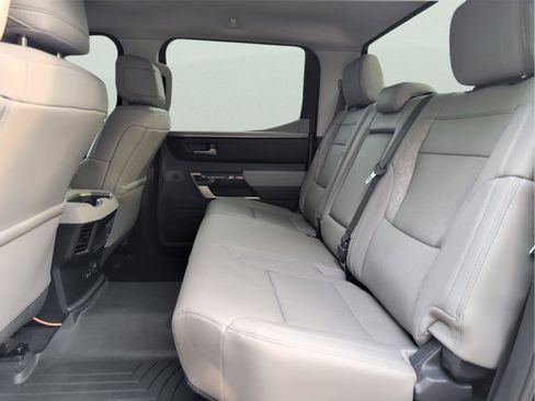 Used 2024 Toyota Tundra Limited AWD/4WD image 32