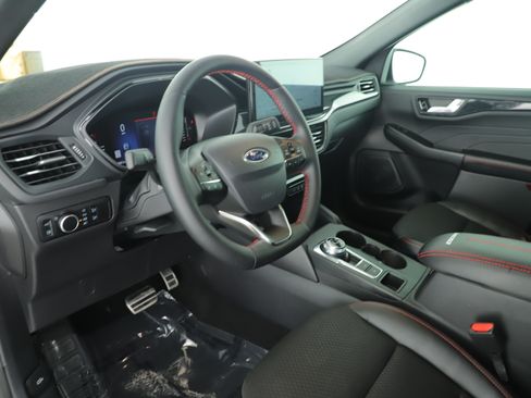Used 2024 Ford Escape ST-Line w/ Equipment Group 301A FWD image 8