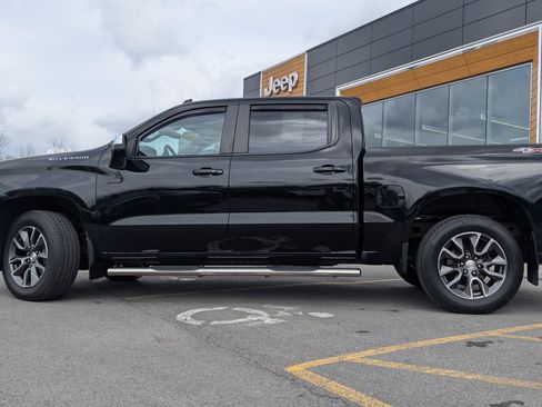 Used 2022 Chevrolet Silverado 1500 LT AWD/4WD image 8