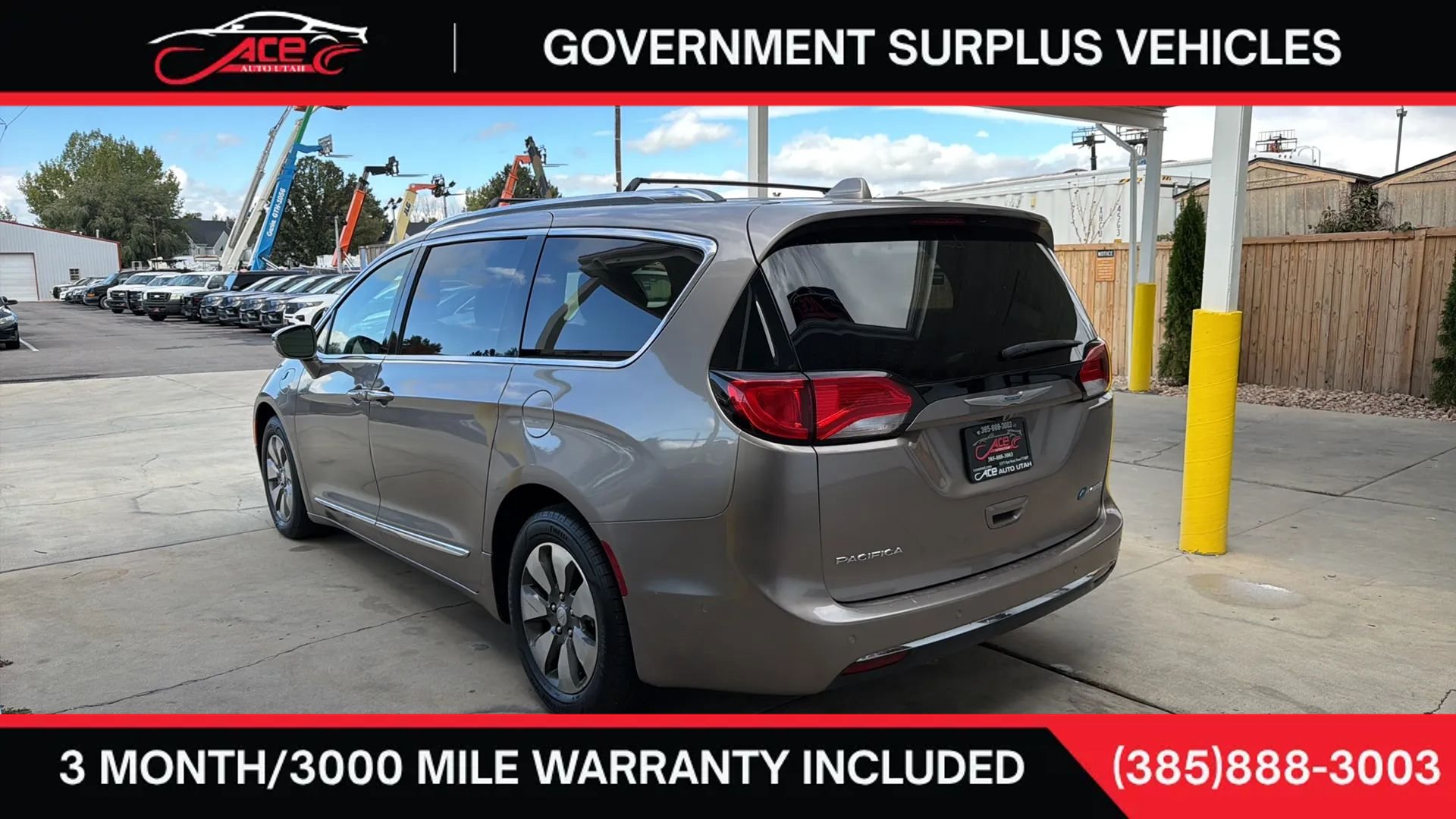 Used 2018 Chrysler Pacifica Limited w/ Advanced Safetytec Group FWD image 3