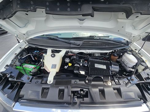 Used 2018 GMC Savana 3500 w/ Power Convenience Package RWD image 22