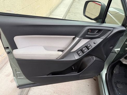 Used 2015 Subaru Forester 2.5i w/ Alloy Wheel Package image 14