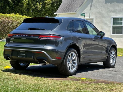 New 2026 Porsche Macan AWD/4WD image 8