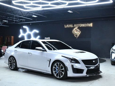 Used 2016 Cadillac CTS V w/ Luxury Package image 3