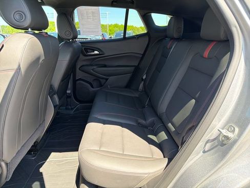 Used 2024 Chevrolet Trax RS w/ Sunroof Package FWD image 37