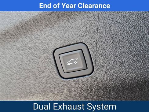 New 2025 Chevrolet Suburban Premier image 29