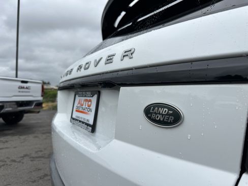 Used 2019 Land Rover Range Rover Sport SE AWD/4WD image 10