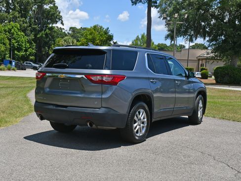 Used 2020 Chevrolet Traverse LT AWD/4WD image 4
