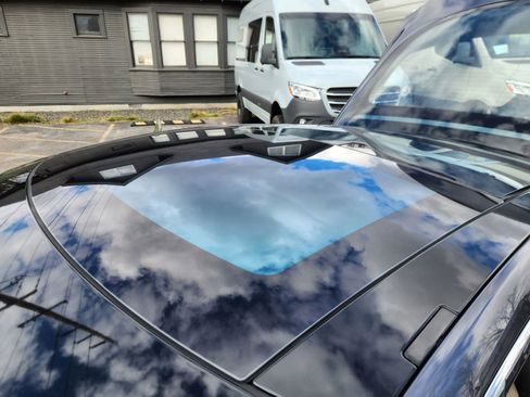 Used 2015 Tesla Model S 85D image 19