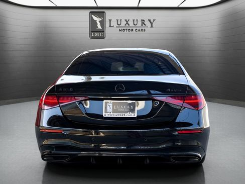 Used 2022 Mercedes-Benz S 580 4MATIC Sedan w/ AMG Line Package image 7