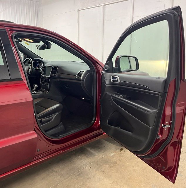 Used 2022 Jeep Grand Cherokee Laredo X AWD/4WD image 17