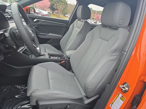 Used 2025 Audi Q3 2.0T Premium w/ Convenience Package image 15