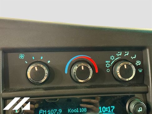 Used 2019 Chevrolet Express 2500 Extended RWD image 14