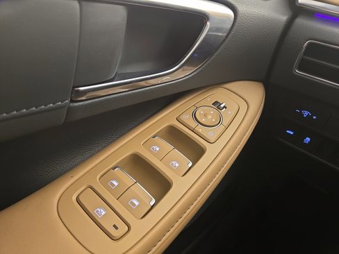 Used 2023 Hyundai Sonata Limited image 31