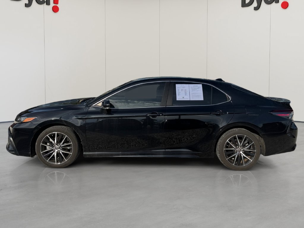 Used 2024 Toyota Camry SE FWD image 2
