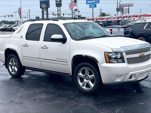 Used 2013 Chevrolet Avalanche LTZ RWD image 1