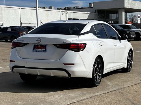 Used 2024 Nissan Sentra SV image 4