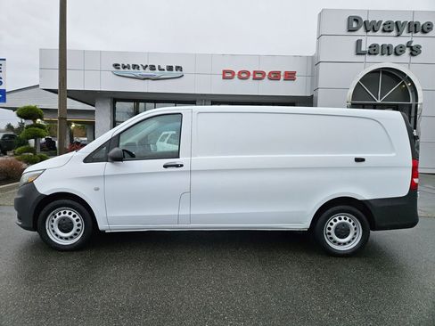 Used 2020 Mercedes-Benz Metris image 2