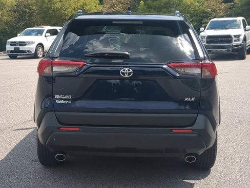 Used 2021 Toyota RAV4 XLE FWD image 5