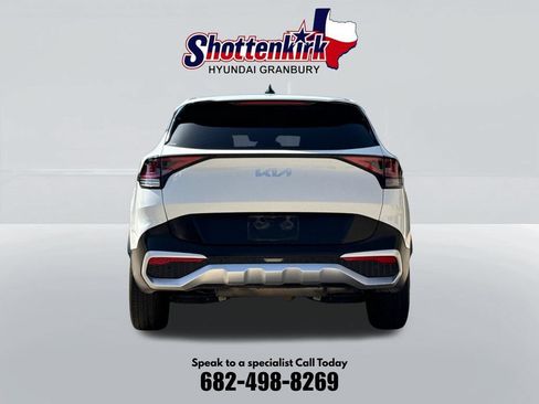 Used 2024 Kia Sportage LX FWD image 7