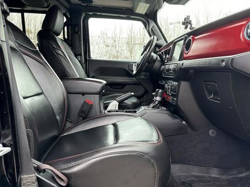 Used 2019 Jeep Wrangler Unlimited Rubicon w/ Dual Top Group image 31