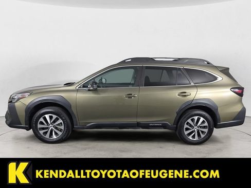 Used 2023 Subaru Outback Premium AWD/4WD image 2