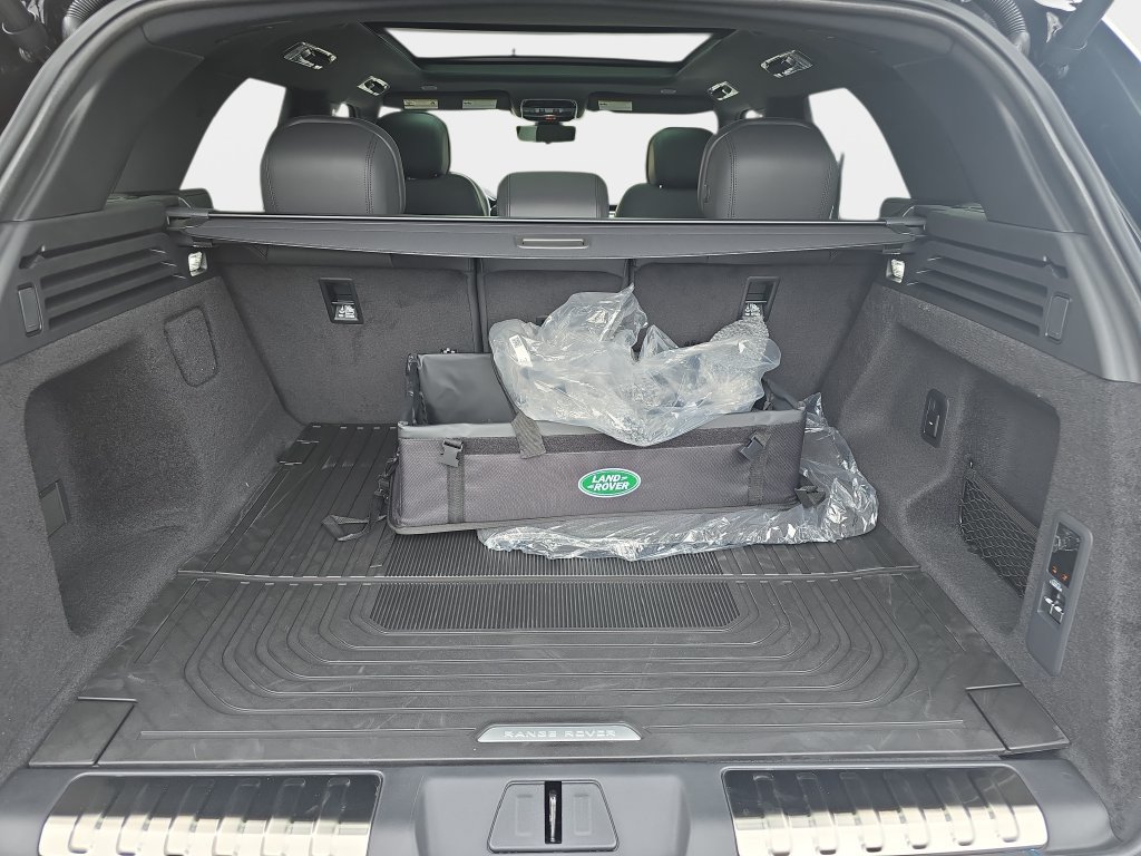New 2026 Land Rover Range Rover Sport Dynamic SE AWD/4WD image 10