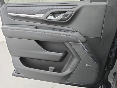 Used 2023 GMC Yukon Denali w/ Denali Reserve Package image 28