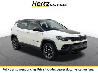 Used 2025 Jeep Compass Trailhawk AWD/4WD video 1