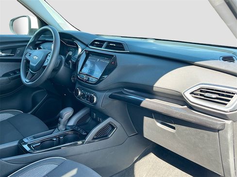 Used 2023 Chevrolet TrailBlazer LT w/ Convenience Package image 27