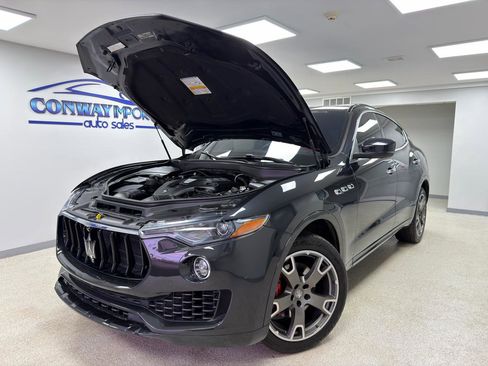 Used 2017 Maserati Levante w/ Sport Package image 35