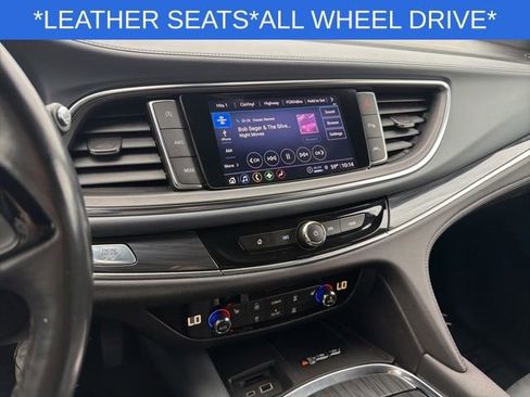 Used 2023 Buick Enclave Essence w/ Sport Touring Edition AWD/4WD image 31