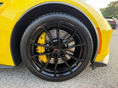 Used 2018 Chevrolet Corvette Grand Sport RWD image 22