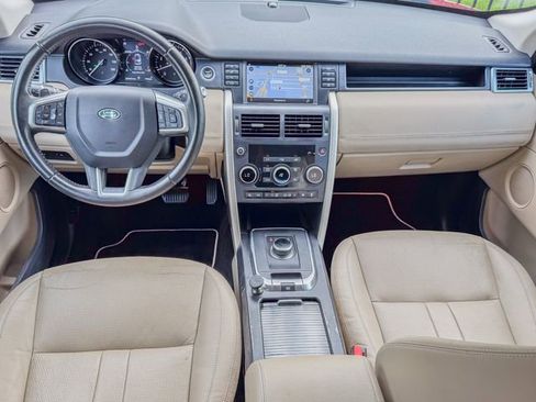 Used 2018 Land Rover Discovery Sport HSE image 15