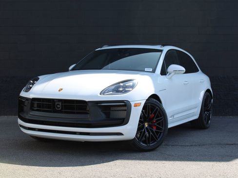 New 2026 Porsche Macan GTS image 1