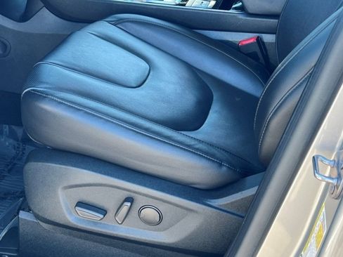 Used 2020 Ford Edge Titanium w/ Equipment Group 301A image 13