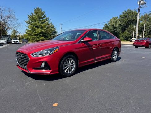 Used 2019 Hyundai Sonata SE FWD image 2