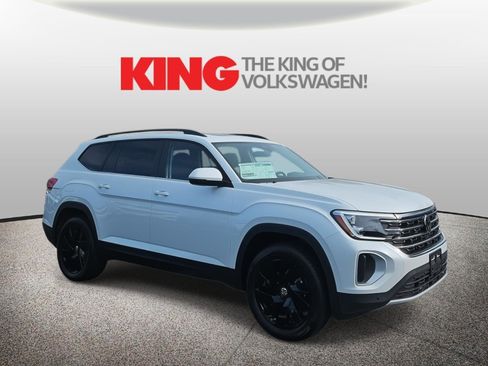 New 2026 Volkswagen Atlas SE image 1