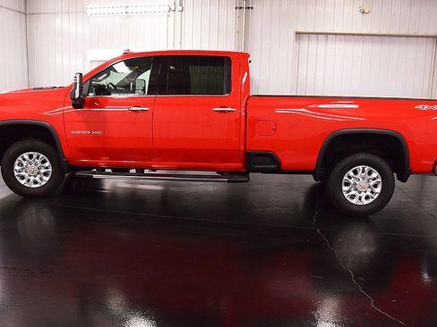 Used 2024 Chevrolet Silverado 2500 LTZ w/ LTZ Convenience Package image 4