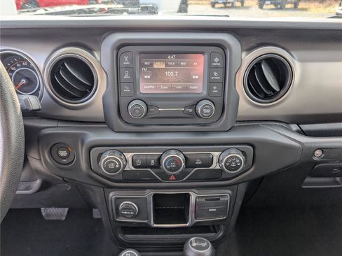 Used 2021 Jeep Wrangler Sport image 16