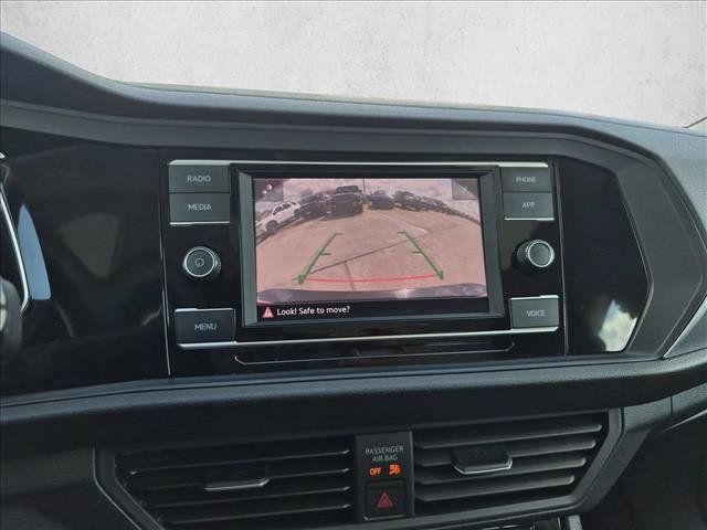 Used 2024 Volkswagen Jetta SE FWD image 12