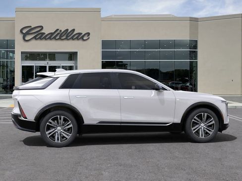 New 2025 Cadillac Lyriq Luxury image 5