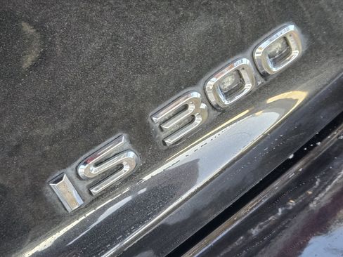 Used 2018 Lexus IS 300 F-Sport Package image 14