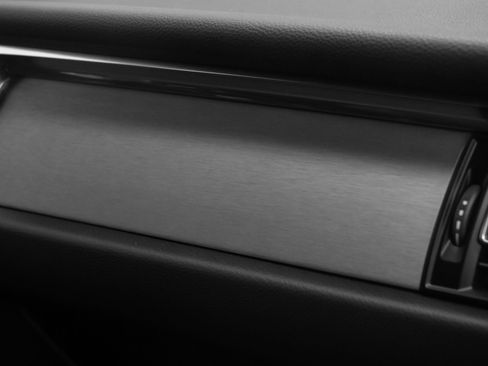 Used 2025 Porsche Macan image 20