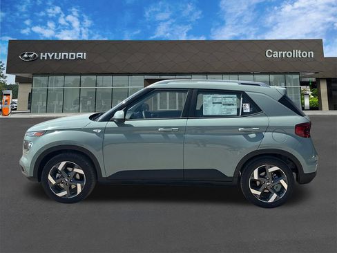 New 2026 Hyundai Venue SEL FWD image 9