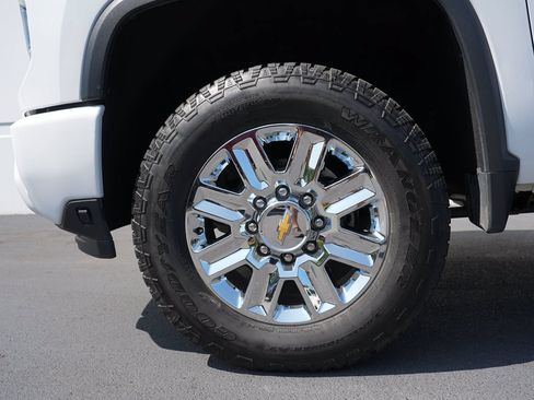 Certified 2024 Chevrolet Silverado 3500 High Country w/ LPO, Dark Essentials Package AWD/4WD image 33
