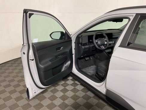 New 2026 Hyundai Kona SEL Premium AWD/4WD image 18